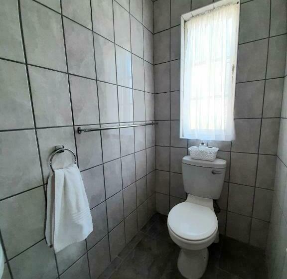Номер Стандарт, De Graaff Manor