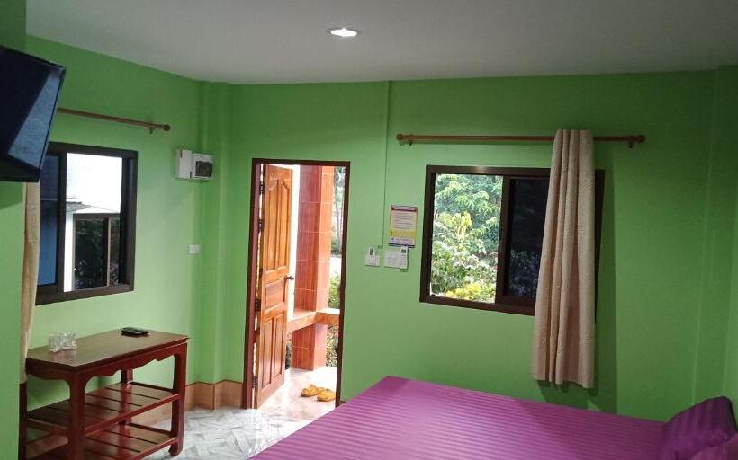 اتاق استاندارد چهار تخته, Yahle Villa เยห์เล่วิลล่า