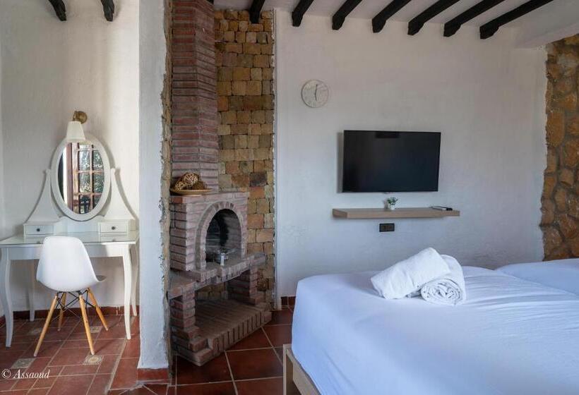 חדר דלוקס עם מרפסת, El Cortijo & Spa