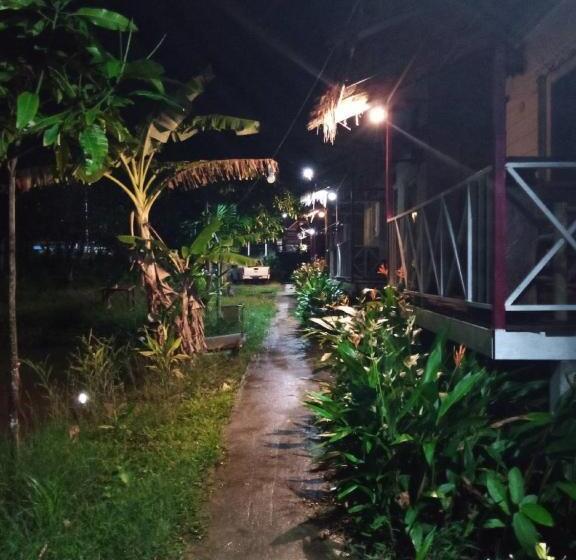Семейное Бунгало, Lanta Dareen Garden Home