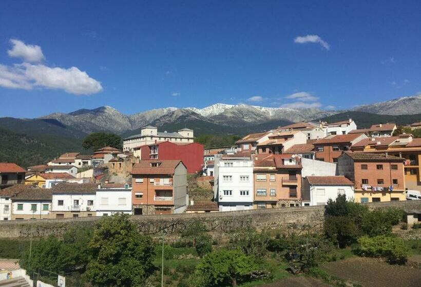Номер Стандарт Трехместный, Hostal Sierra De Gredos