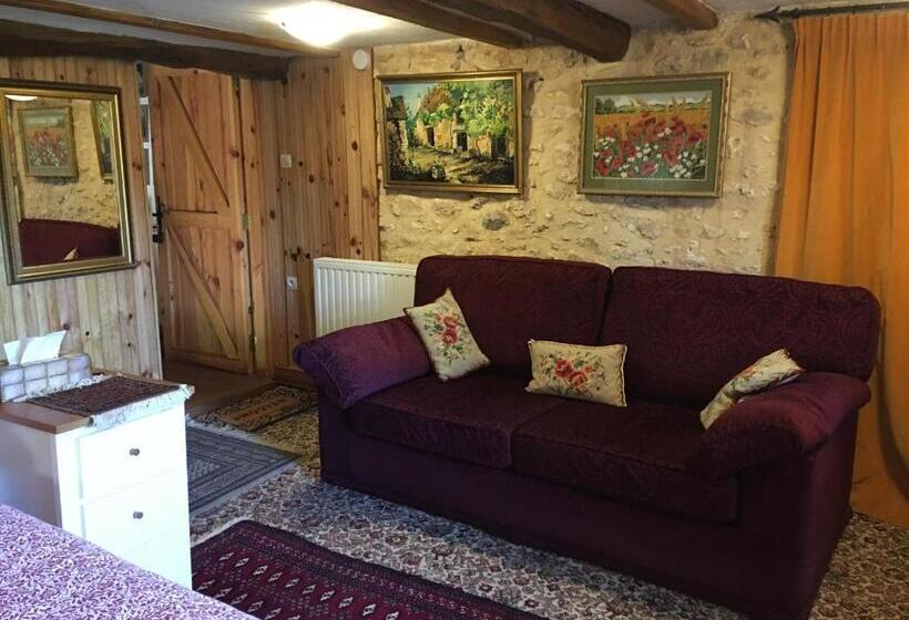 Апартаменты 1 Спальня с Балконом, Chambres D Hotes Les Coustilles