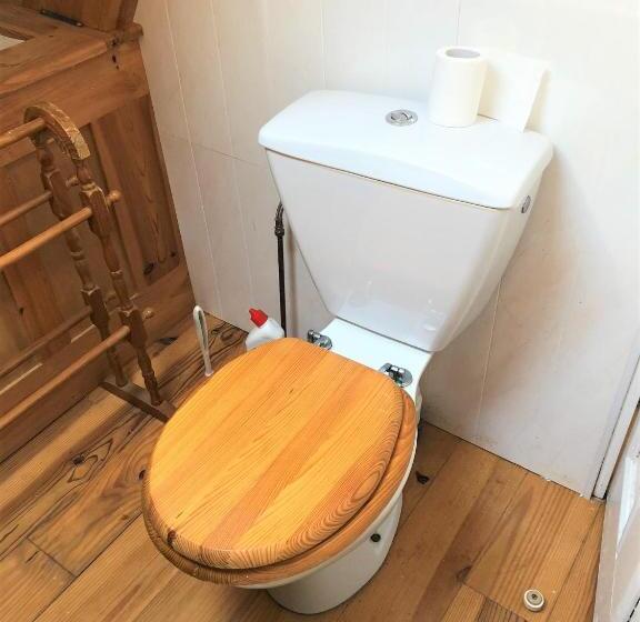 Апартаменты 1 Спальня с Балконом, Chambres D Hotes Les Coustilles