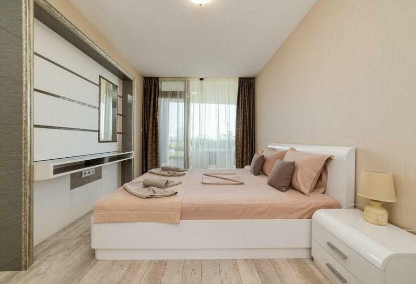 Апартаменты Deluxe 1 Спальня Вид на Море, Apartcomplex Golden Bay
