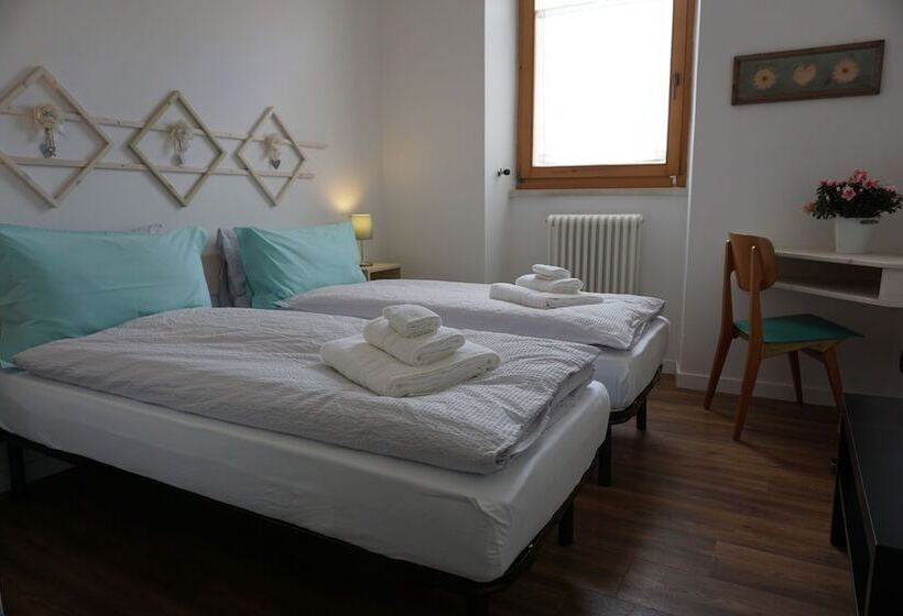 اتاق استاندارد با سرویس بهداشتی مشترک, B&b Al N°5