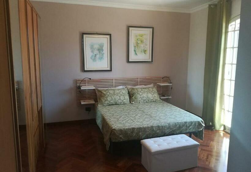 Четырехместный Номер Стандарт с Балконом, B&b Le Zagare