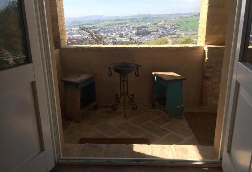 اتاق لوکس, Agriturismo Montedago