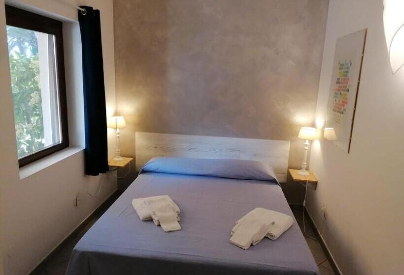 سوئیت جونیور با تراس, Villa Luisa B&b