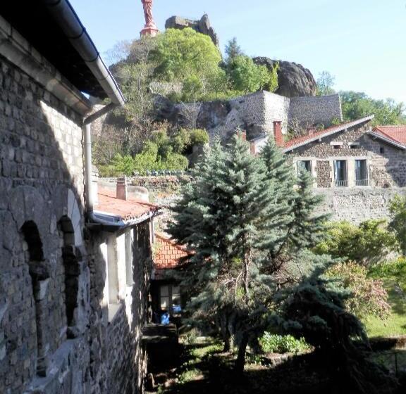 Номер Стандарт Трехместный, Chambres D Hôtes La Prévôté   Ancien Couvent Contre La Cathédrale