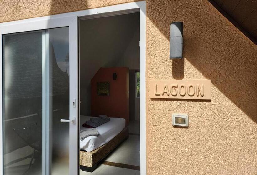 سوئیت جونیور با چشم‌انداز باغ, Siam Royal Bay Beach Villa And Beachfront Apartments