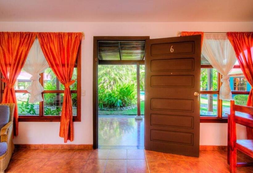 اتاق استاندارد با تخت بزرگ, Beach Break Resort