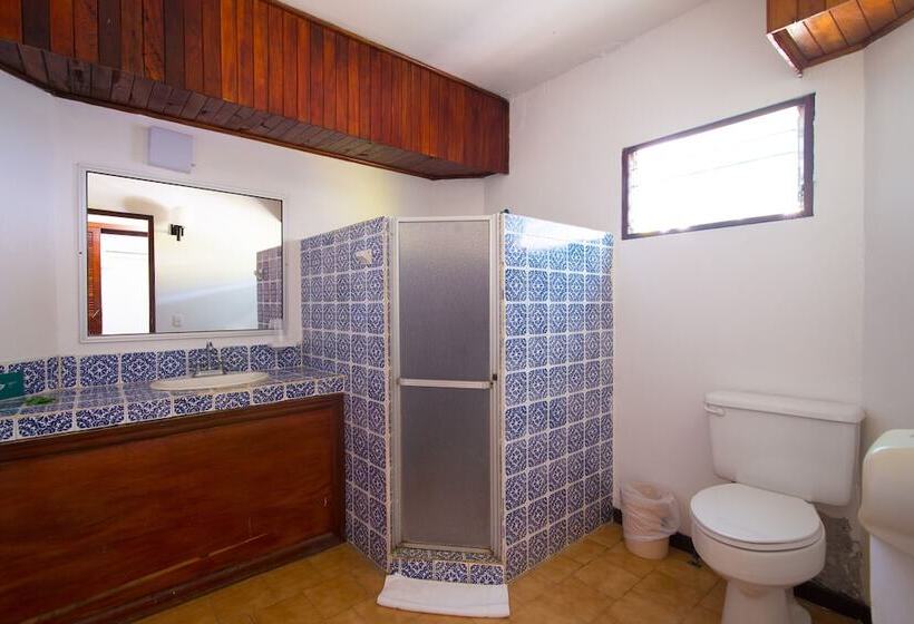 اتاق استاندارد با تخت دو نفره بزرگ, Beach Break Resort