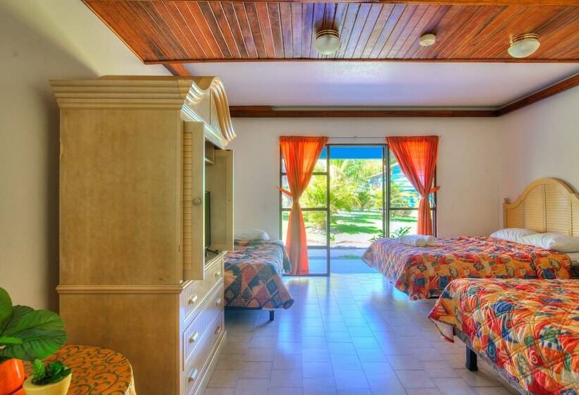اتاق خانوادگی, Beach Break Resort