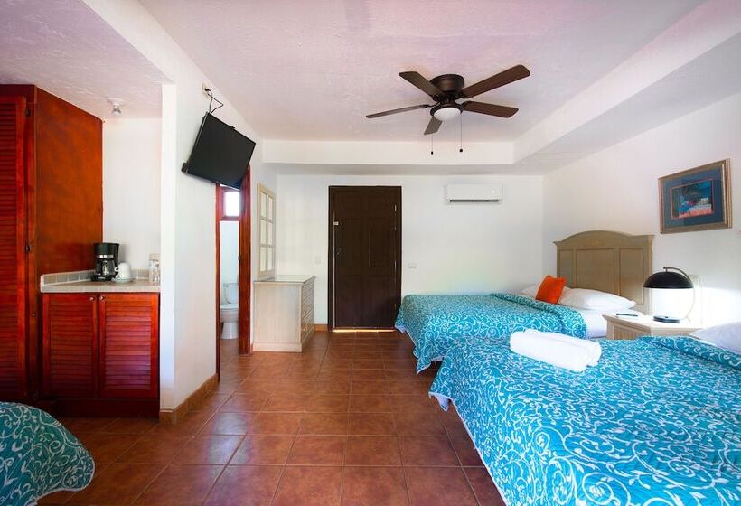 Семейный Номер, Beach Break Resort