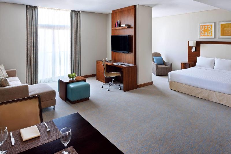 带大床的套房, Residence Inn By Marriott Kuwait City