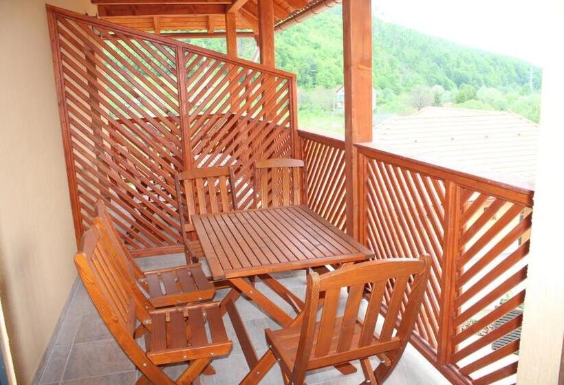 带2个卧室的公寓, Casa 77 Praid