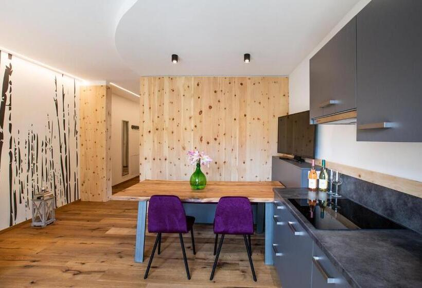 Апартаменты 1 Спальня с Балконом, Residence Rösch