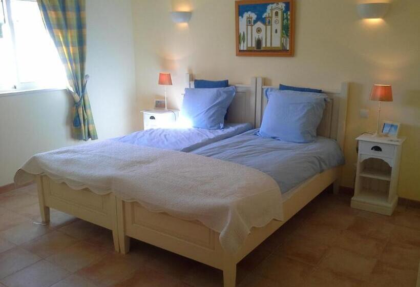 اتاق لوکس, Vila Florina