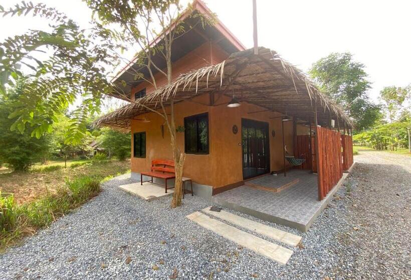 Семейный Номер Deluxe, Baan Nork Farmstay บ้านนอก ฟาร์มสเตย์