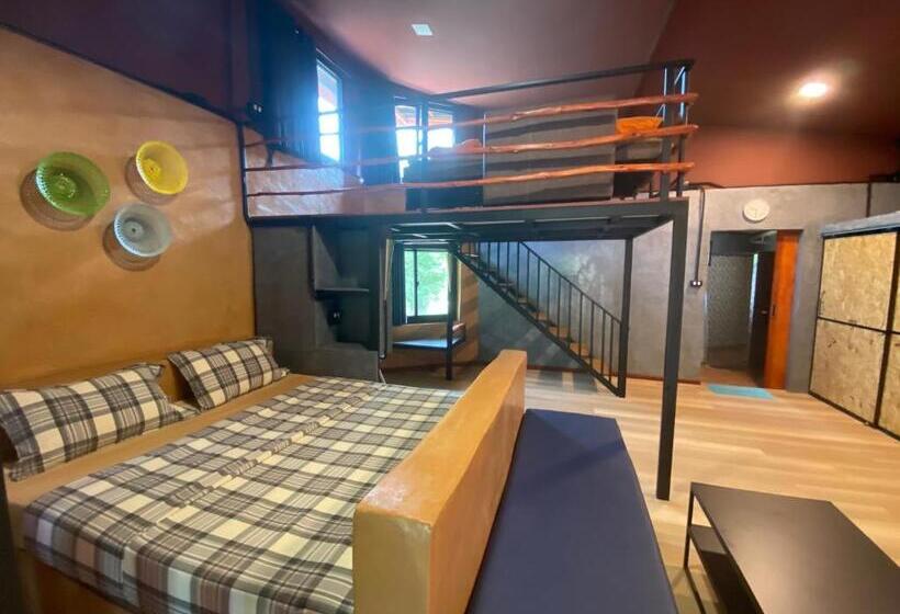 Семейный Номер Deluxe, Baan Nork Farmstay บ้านนอก ฟาร์มสเตย์