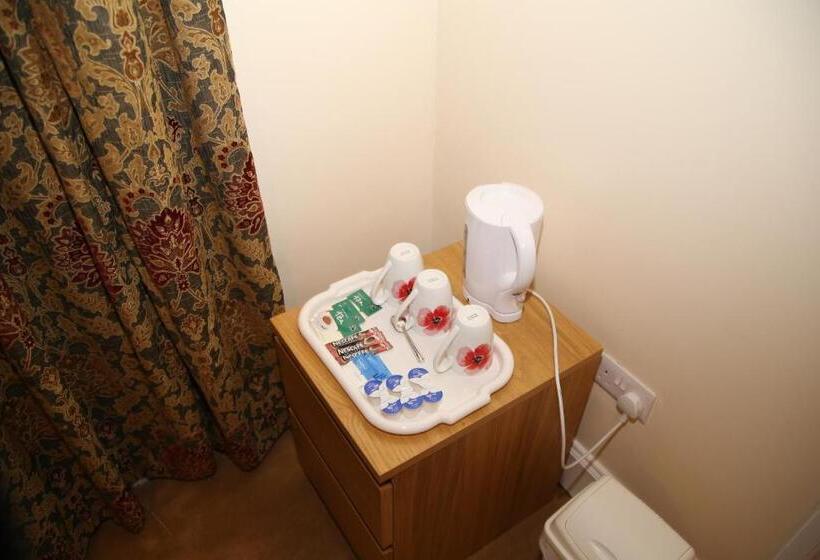 スタンダードトリプルルーム, Victorin House   All Rooms Are En Suite