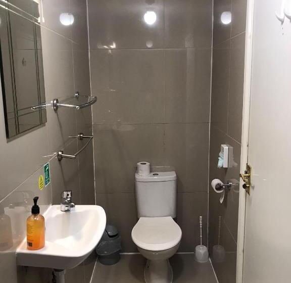 デラックスルーム, Victorin House   All Rooms Are En Suite