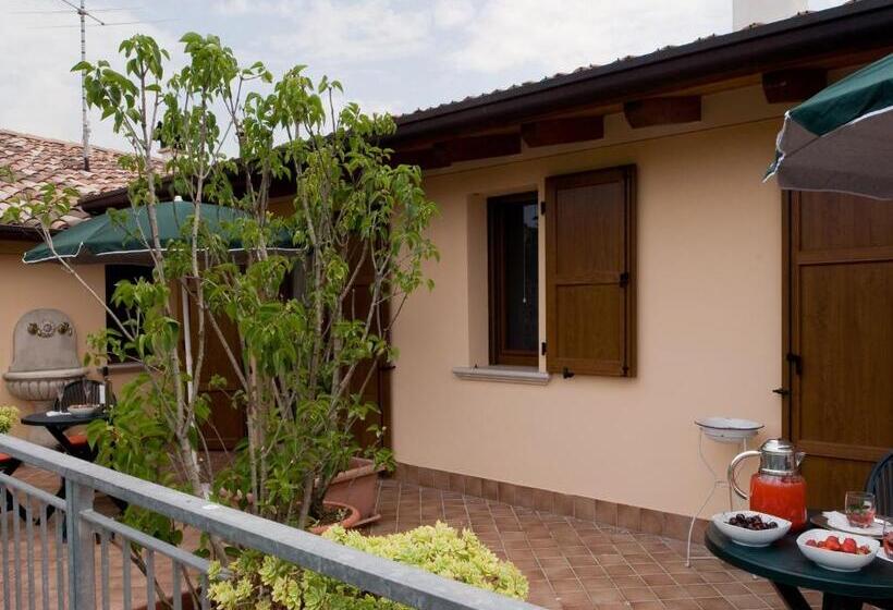 Номер Стандарт с Террасой, 9 Muse Bed And Breakfast