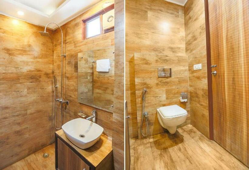 디럭스 룸, Fabhotel Royal Touch Patel Nagar