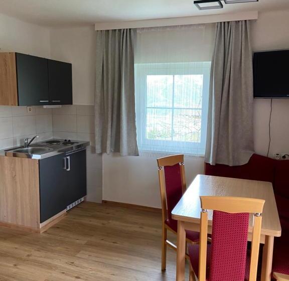Номер Стандарт с Балконом, Frühstückspension Alpenrose Bed & Breakfast