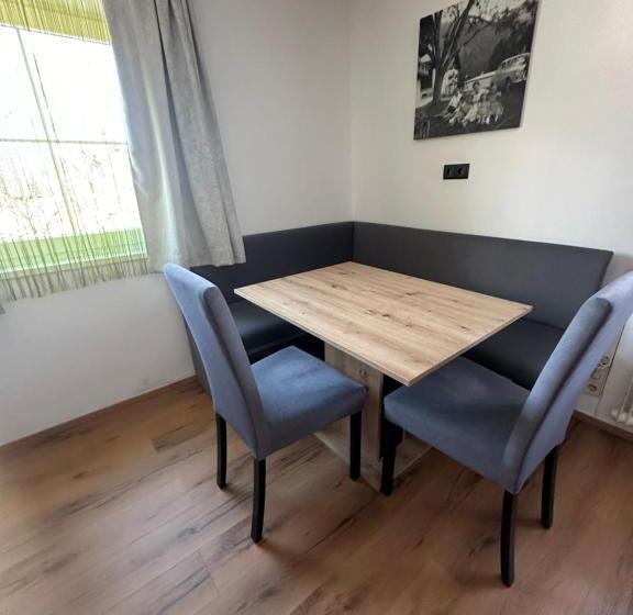 Номер Стандарт с Балконом, Frühstückspension Alpenrose Bed & Breakfast