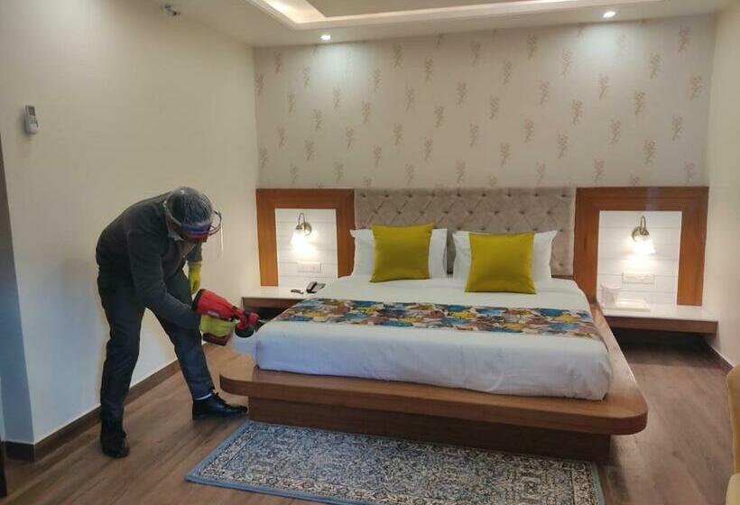 디럭스 룸, Abhilashi Residency & Spa   Centrally Heated & Air Cooled