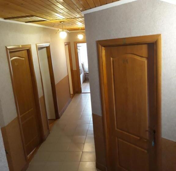 Номер Стандарт Трехместный, над вичов
