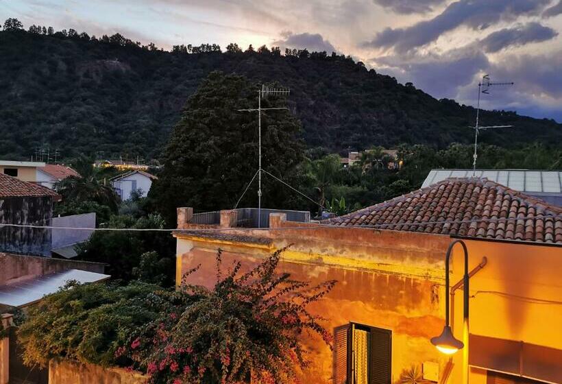 Номер Стандарт, Made In Sicily Santa Tecla