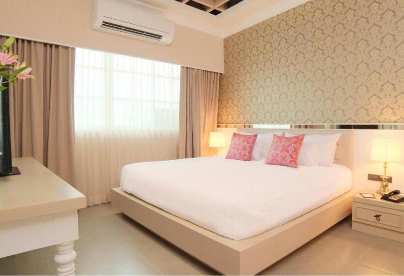 Номер Стандарт, The Raya Surawong Bangkok