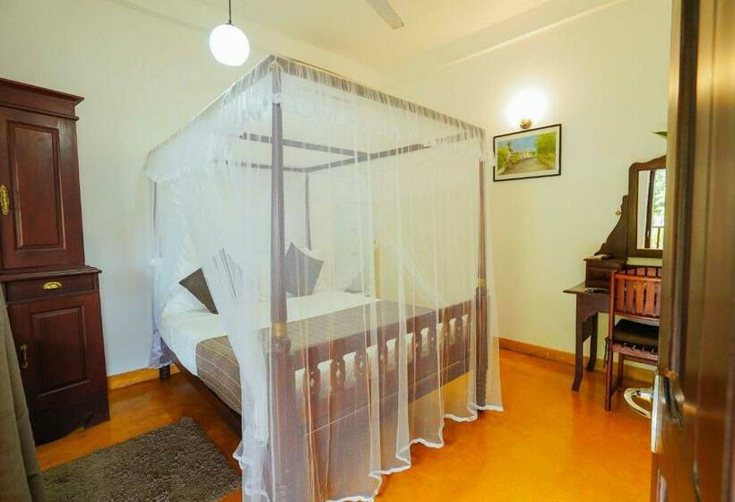 Номер Стандарт с Балконом, Fort Dew Guest House