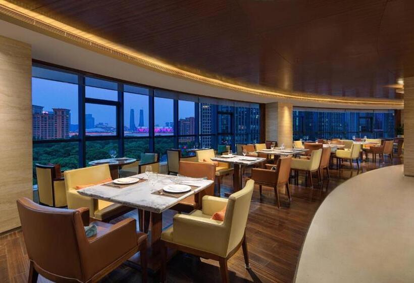 Люкс Deluxe Кровать Кинг, Courtyard By Marriott Hangzhou Qianjiang