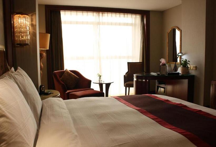 Номер Executive, Dynasty International Hotel Dalian