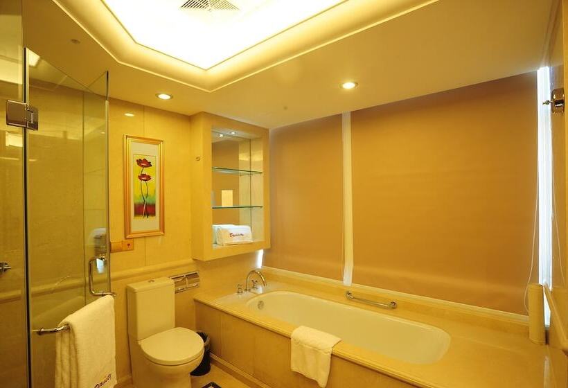 Номер Deluxe, Dynasty International Hotel Dalian