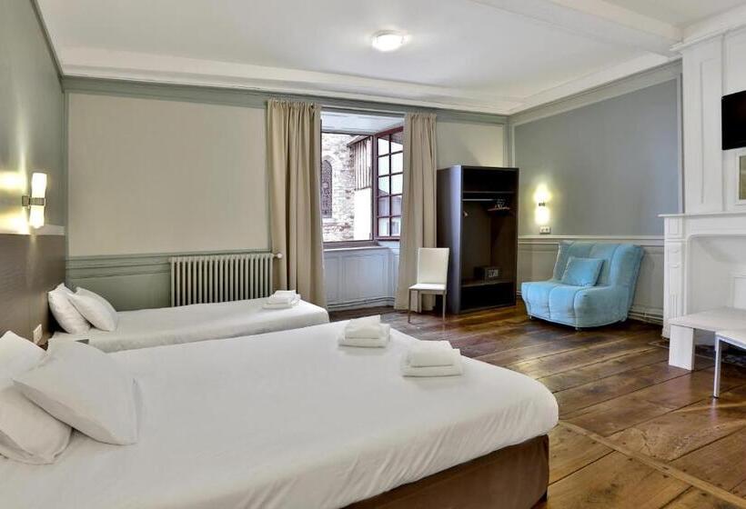 Семейный Номер, Auberge Dupuytren