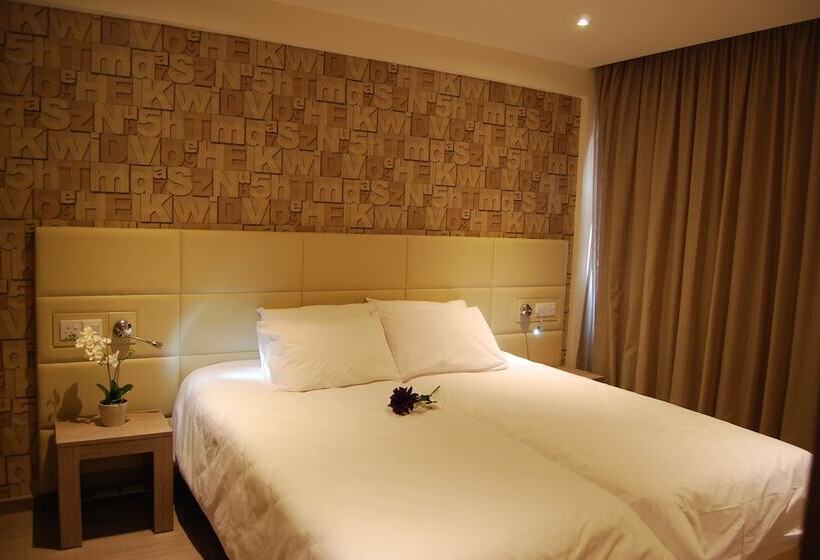 스위트, Melpo Antia Hotel & Suites