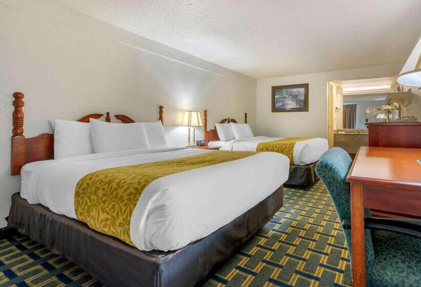 Номер Deluxe, Hilliard Motor Lodge