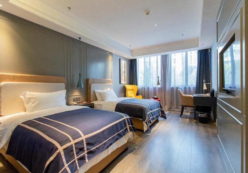 اتاق لوکس, Lanou Hotel Chongqing Hongou Square Wanzhou Guanyinyan