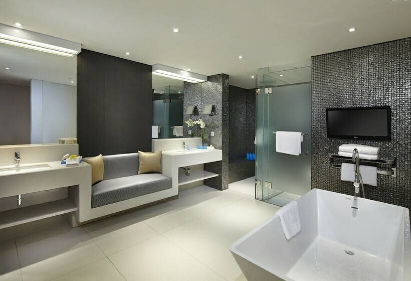 Люкс Deluxe 2 Спальни, Double   Six, Luxury Hotel   Seminyak