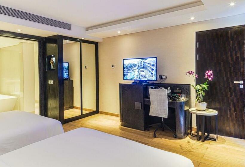 Полулюкс, Double   Six, Luxury Hotel   Seminyak