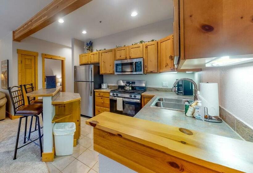 Апартаменты 1 Спальня, Trappers Crossing 8763