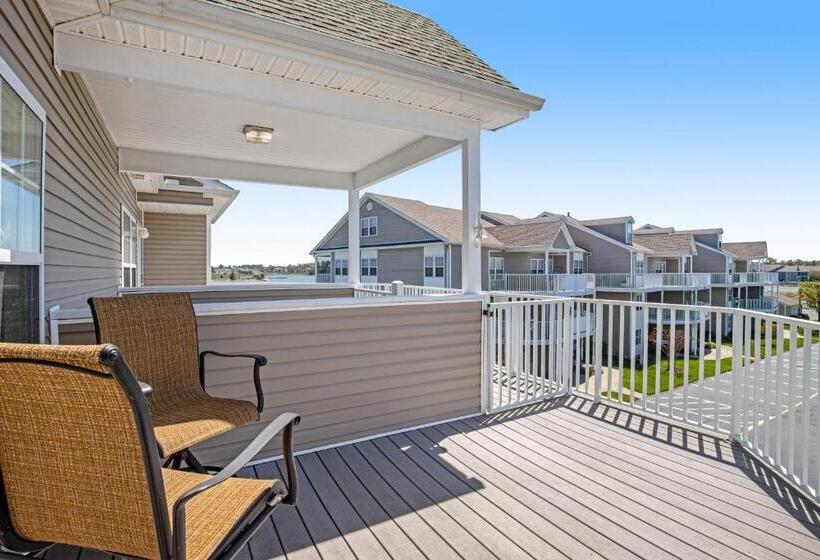 آپارتمان 1 خوابه با بالکن, Bethany Bay Condos