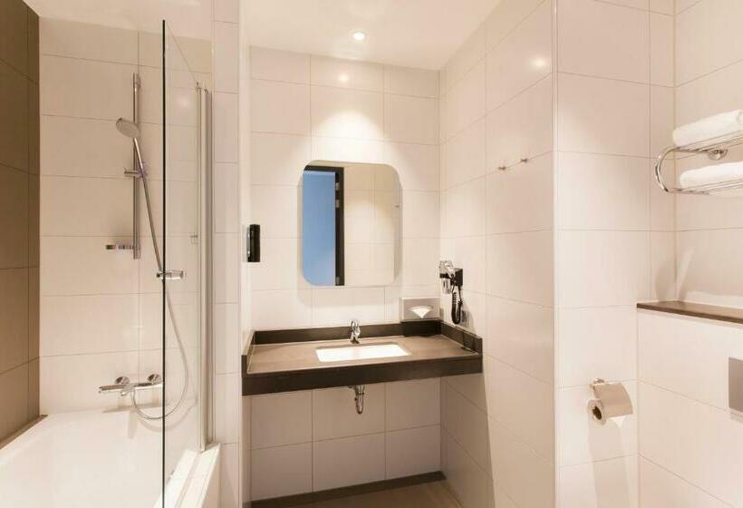 Deluxe Room King Size Bed, Corendon Amsterdam Newwest, A Tribute Portfolio