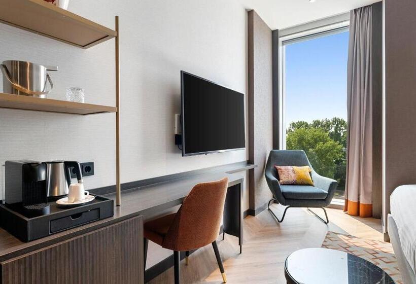 Standard Single Room, Corendon Amsterdam Newwest, A Tribute Portfolio