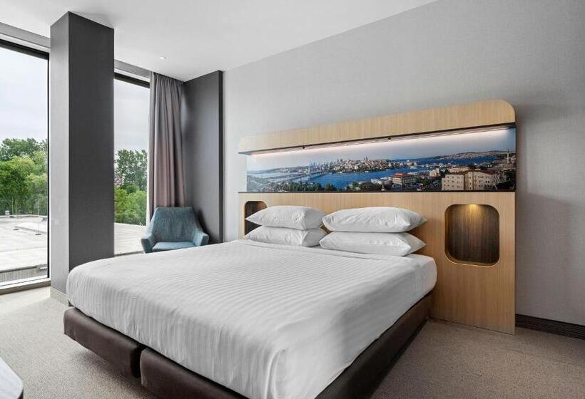 Deluxe Room King Size Bed, Corendon Amsterdam Newwest, A Tribute Portfolio