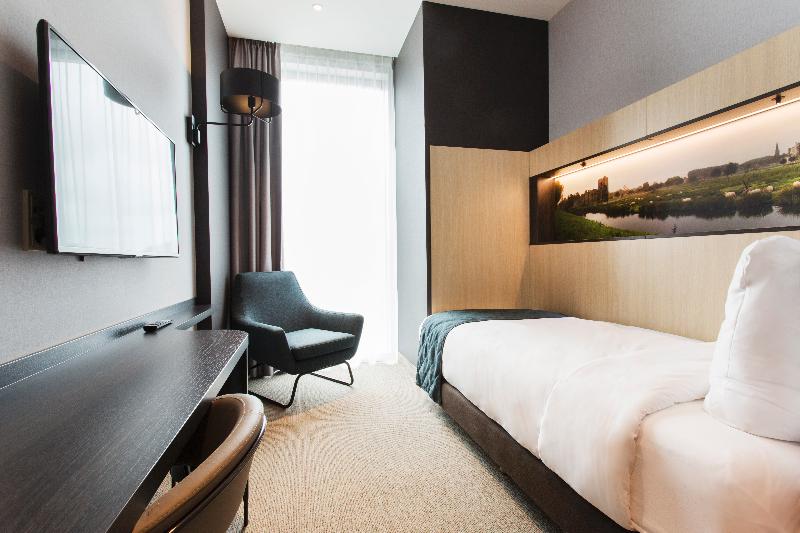 Standard Single Room, Corendon Amsterdam Newwest, A Tribute Portfolio